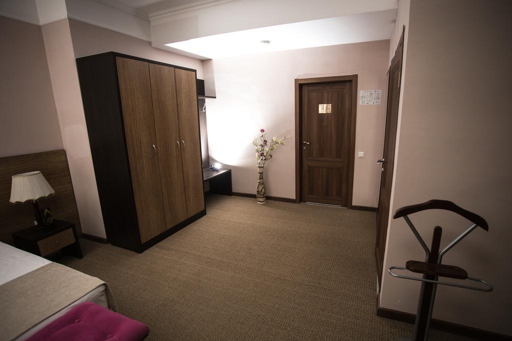 Kel Inn Hotel Nur-Sultan  Exterior photo